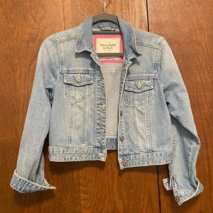 Abercrombie & Fitch Cropped Jean Jacket